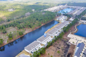 The Blue Palms - BRAND NEW townhome on north side of 30A, minutes from Destin, Lake View!